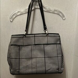 Stylish Black and White Houndstooth Women's Bag
